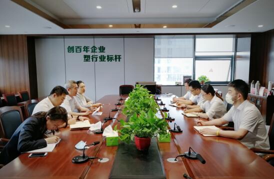 e7755ec0-f05b-4b0b-893d-1b312e4eb66c